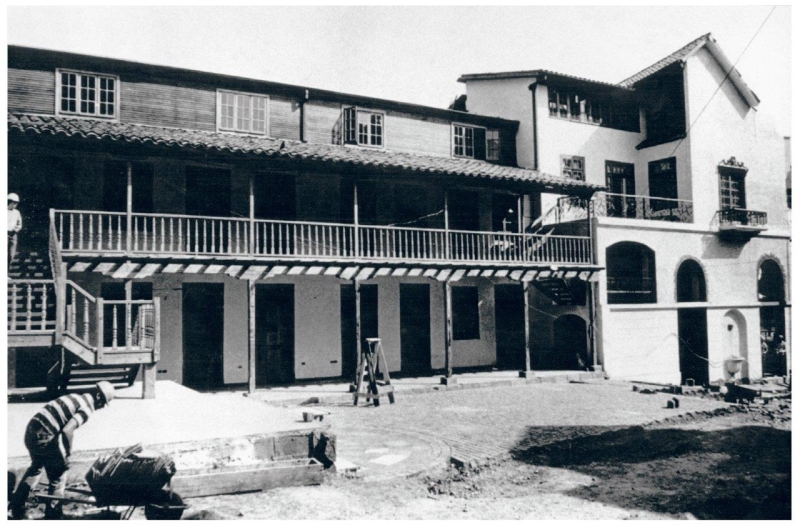 Remodelación y construcción de Plaza Mulato Gil. 1980-1981